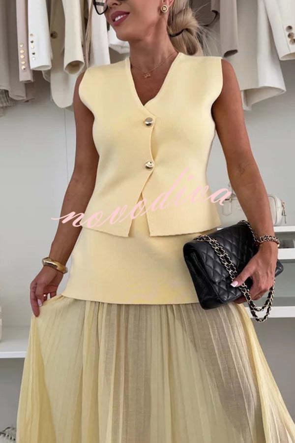 Chaleco holgado de punto con escote en V y botones dorados, elegante y con estilo