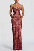 Vestido largo Sian palabra de honor de encaje floral con detalle estructurado en contraste, abertura y lazada en la espalda