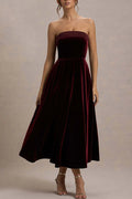 Vestido midi plisado Center of Attention de terciopelo con escote bandeau de satén