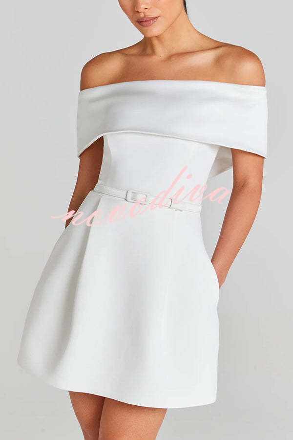 Minivestido Elegant Evening bandeau con solapa, cinturón extraíble y bolsillos