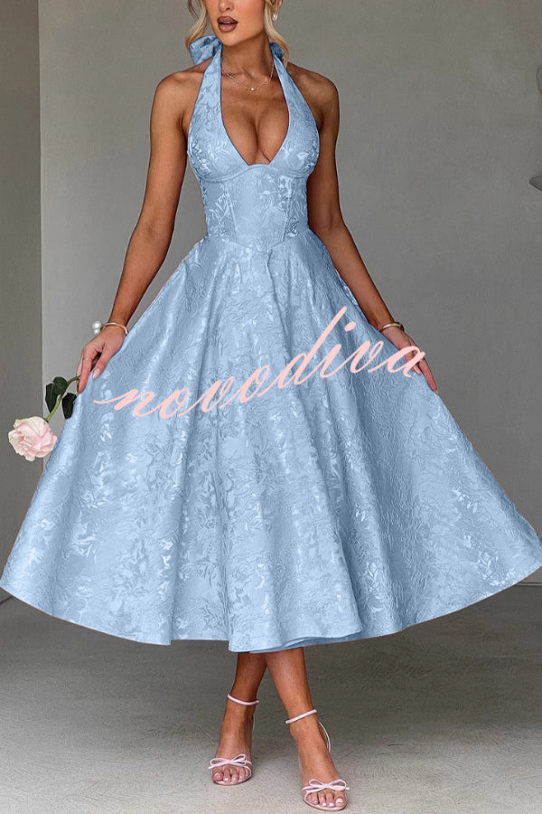 Vestido midi elegante de jacquard con cuello halter, cintura entallada y espalda abierta