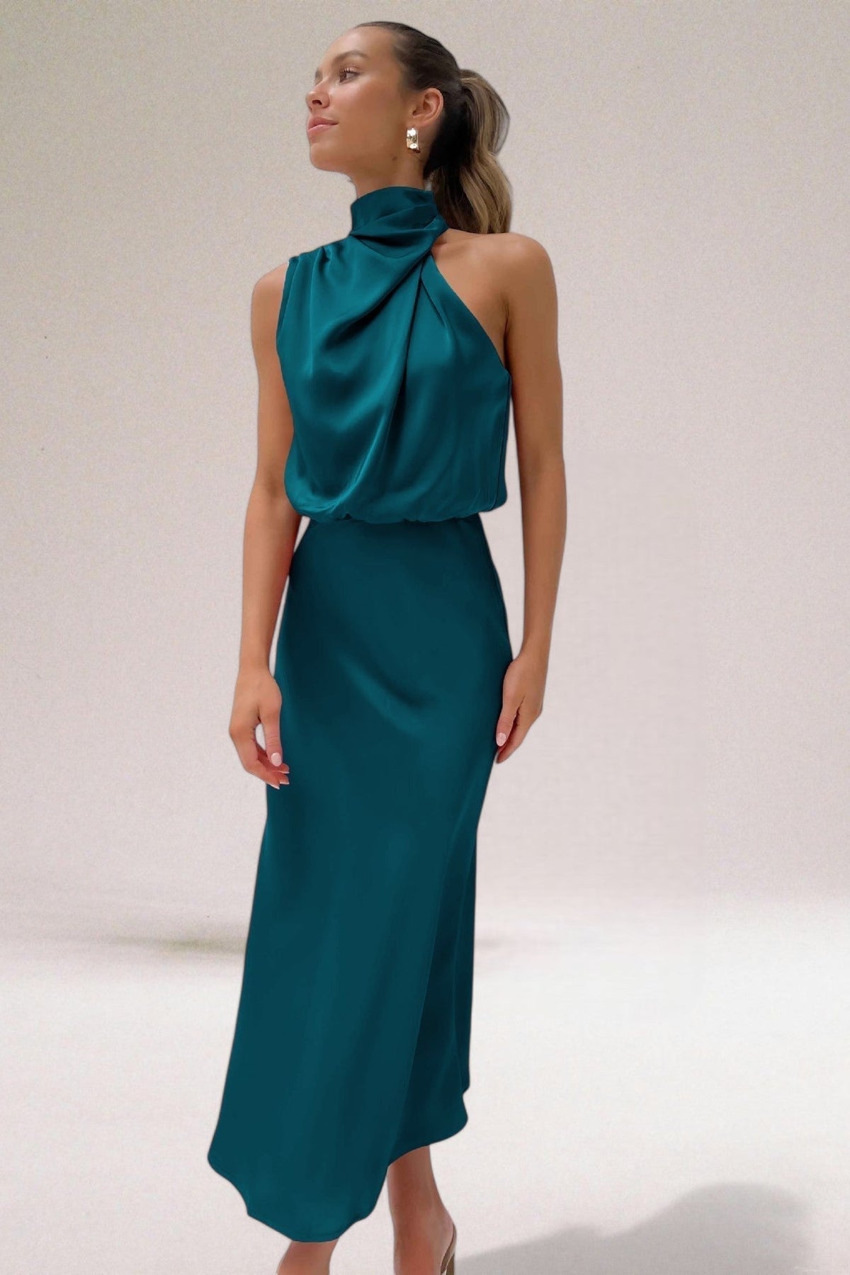 ELARA™: vestido de noche elegante en satén