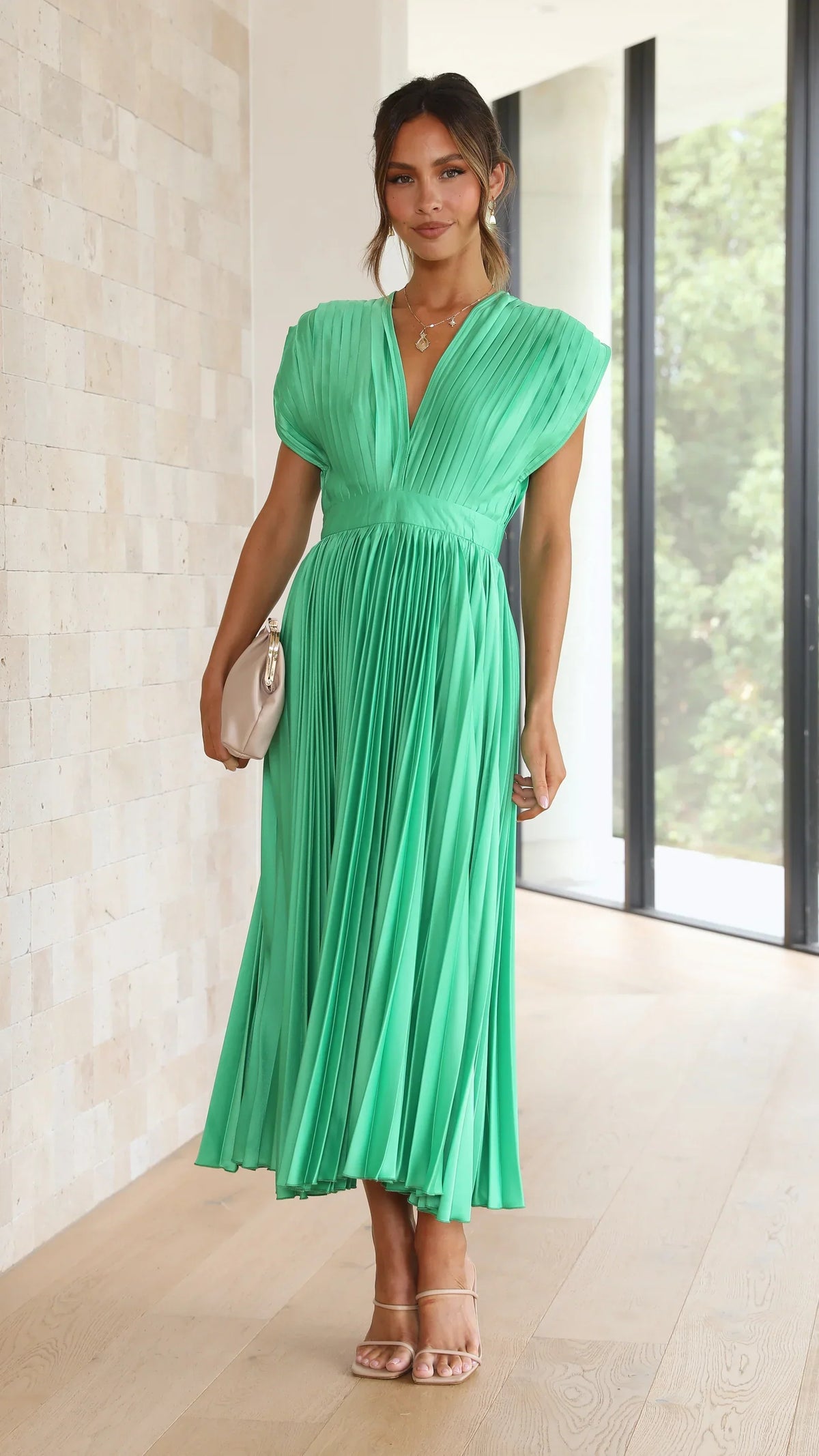 Vestido midi de fiesta Hola Preciosa de satén plisado