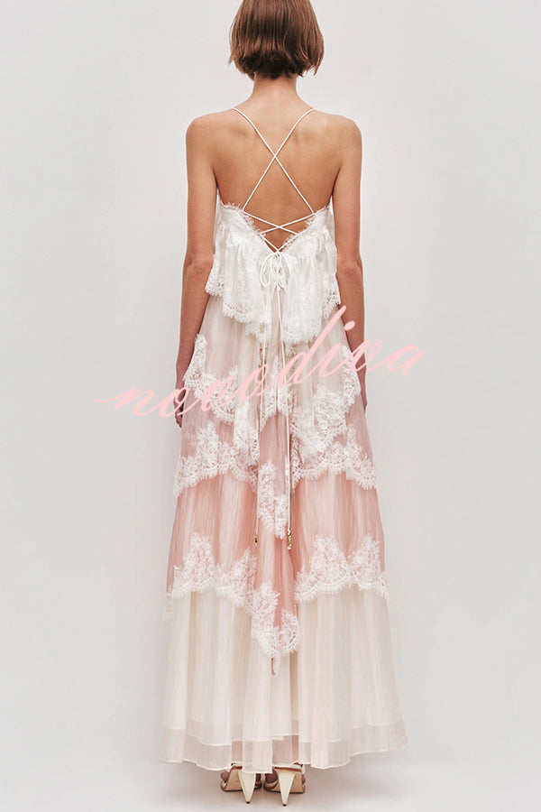 Vestido largo Caroline degradado con volantes escalonados, ribete de encaje, tirantes ajustables, espalda descubierta y corte en A