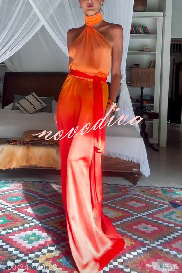 Vestido largo Chase The Sun con estampado degradado, cuello alto, espalda descubierta y lazada