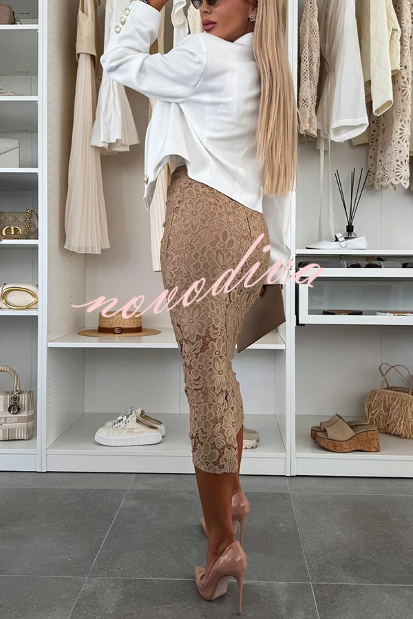 Blazer corto Ellien liso con solapa, botones y manga larga