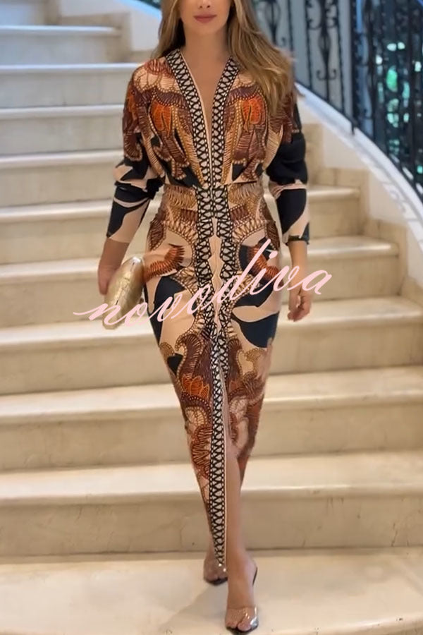 Vestido midi Verra con estampado único, manga murciélago larga, fruncido y abertura