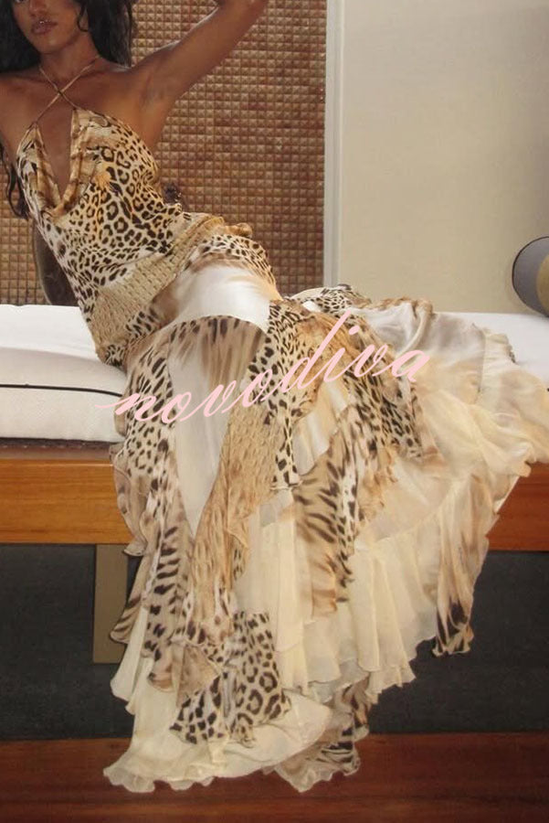 Vestido largo Coral de satén con estampado de leopardo, cuello halter caído y bajo con volantes exagerados