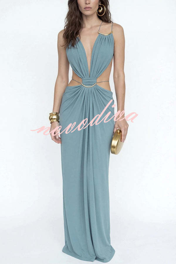 Vestido largo Athena con aberturas de eslabones metálicos, lazada en la espalda y caída drapeada