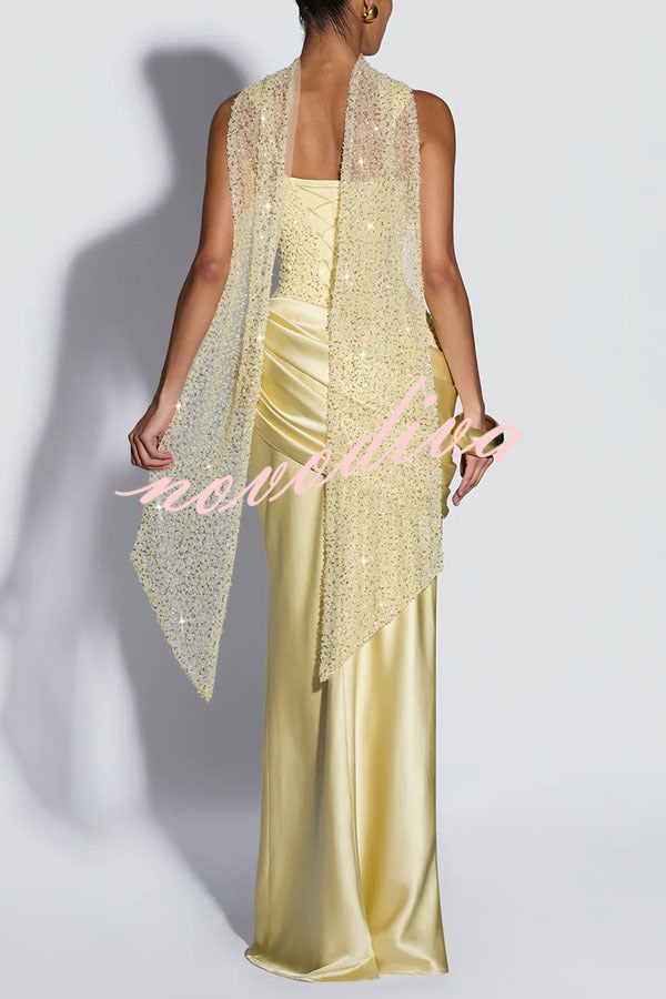Vestido largo Alexandria de lentejuelas con escote cuadrado, lazada en la espalda y capa drapeada de satén con cuello caído