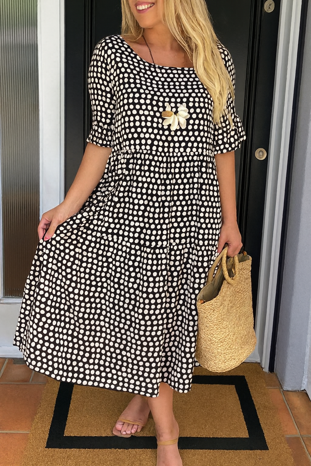 Riley | Vestido midi de manga corta