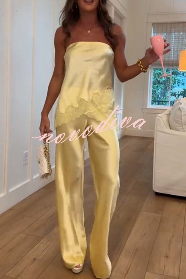Conjunto Odessa de top palabra de honor de satén con bajo de encaje floral y pantalón ancho de talle medio
