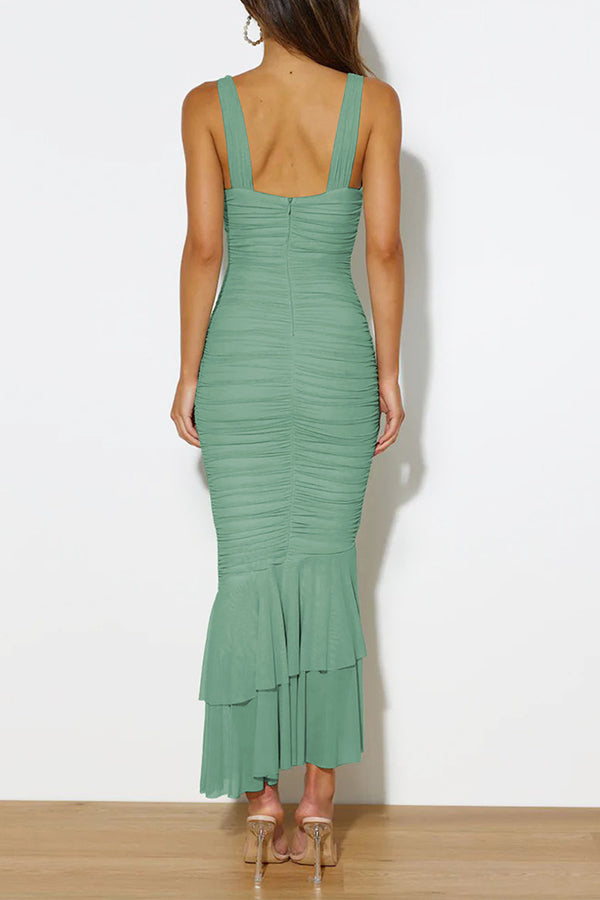 Vestido sirena de color liso con cintura alta y plisado