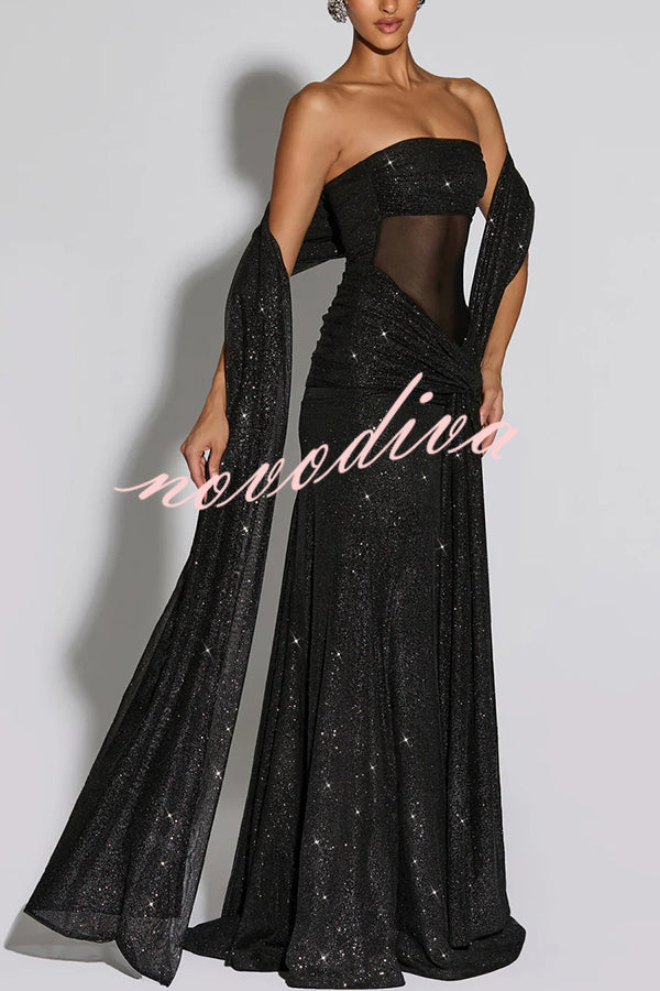 Vestido largo Paula con chal de malla con lentejuelas y punto, hombros descubiertos, fruncido, nudo y drapeado