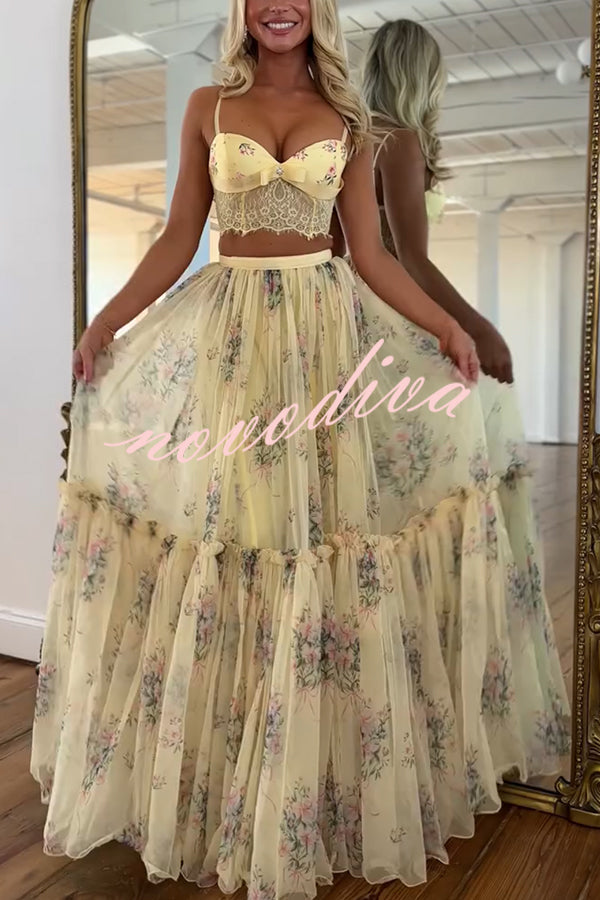 Conjunto Vita de top corto de satén floral con lazo y lazada de encaje en la espalda y falda larga evasé de tul de tiro alto
