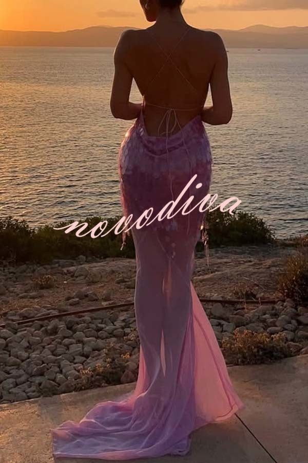 Vestido largo lencero Noche Perfecta de lentejuelas bordadas con espalda descubierta y bajo drapeado de tul