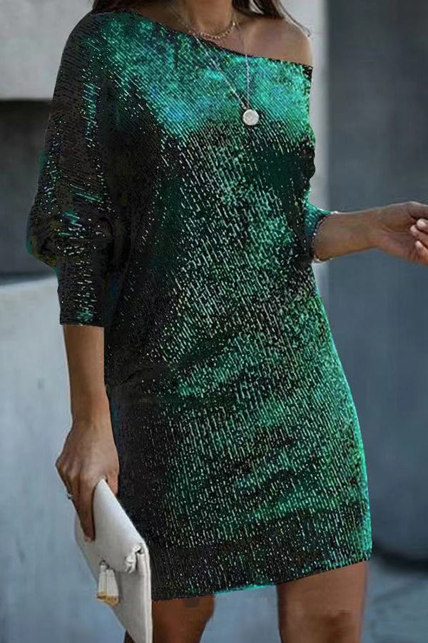 Minivestido holgado de lentejuelas en color liso con hombros descubiertos