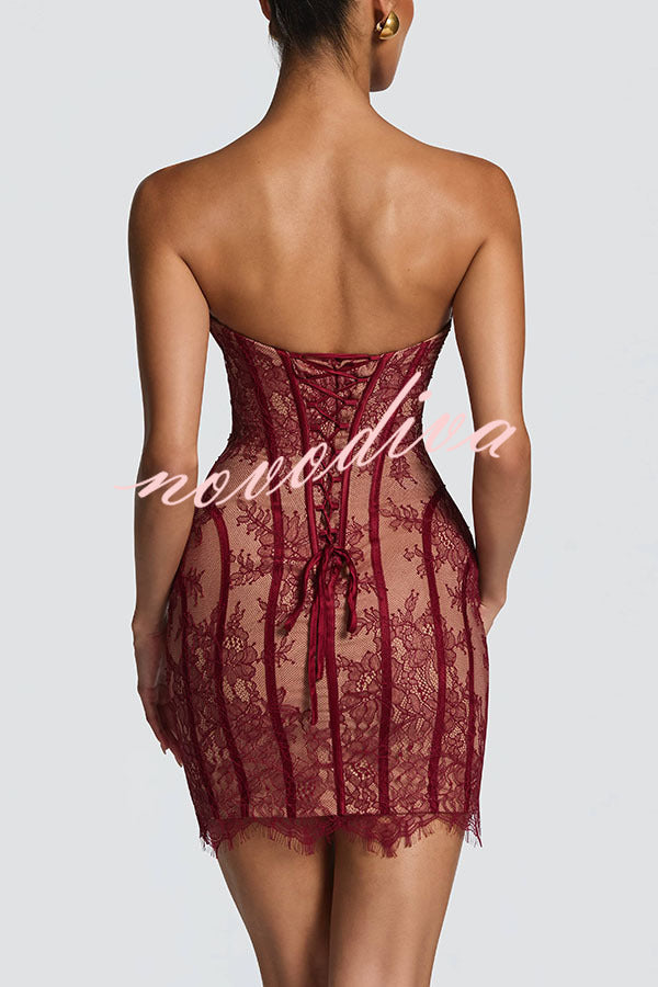 Minivestido Jaya palabra de honor de encaje floral con detalle estructurado en contraste, abertura y lazada en la espalda