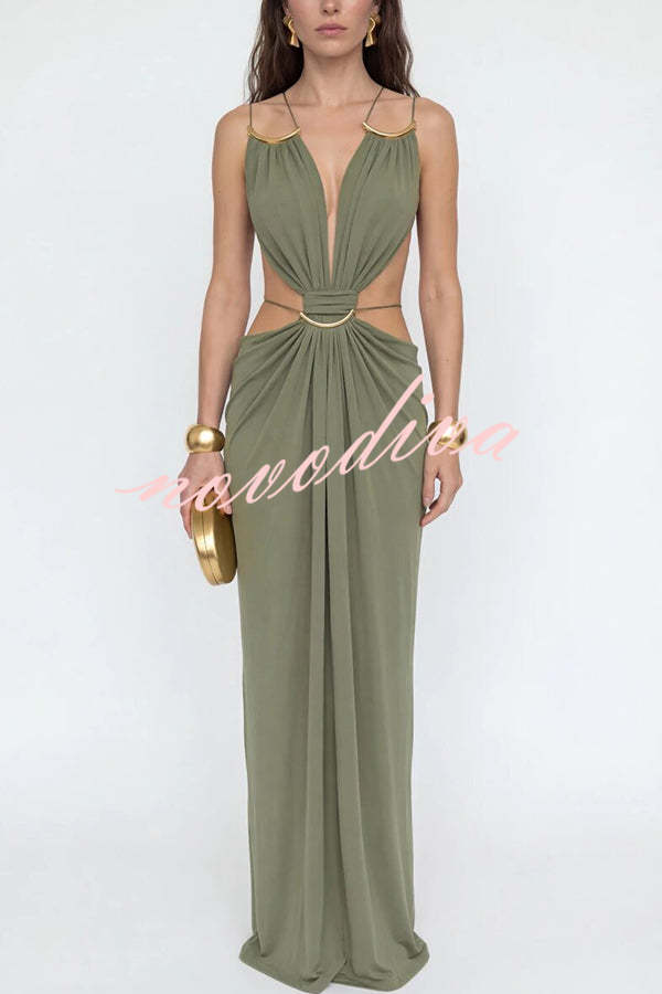 Vestido largo Athena con aberturas de eslabones metálicos, lazada en la espalda y caída drapeada
