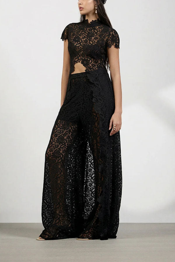 Conjunto Elegance Avant-garde de top asimétrico de encaje floral con manga corta y pantalón ancho de talle alto