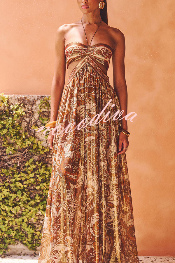 Vestido largo halter Bohemian Flair de gasa con estampado de cachemir dorado y aberturas