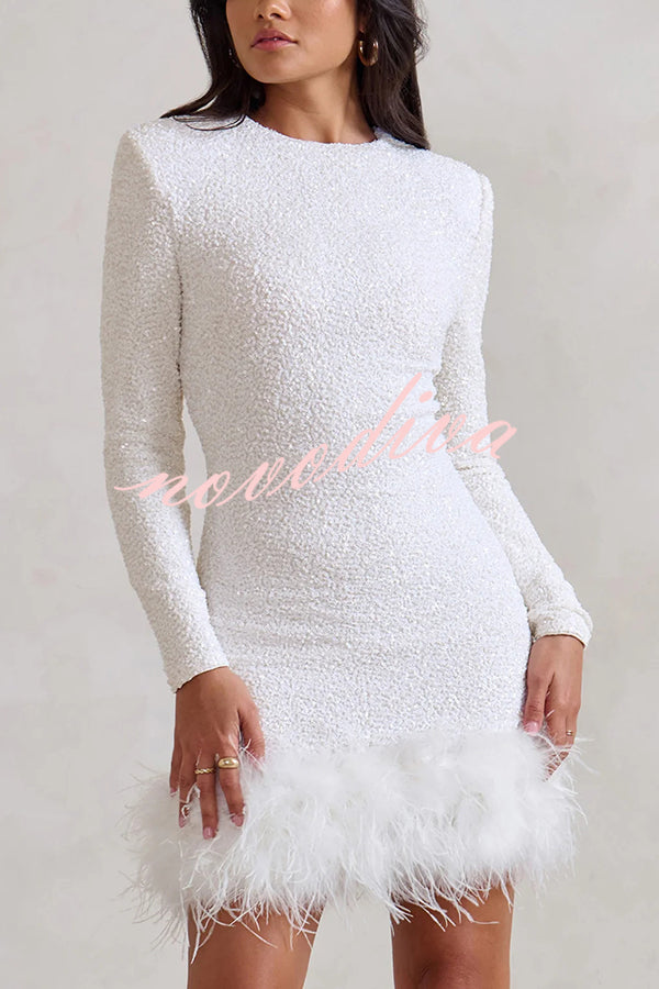 Minivestido elástico Imprescindible de Fiesta de lentejuelas con manga larga y ribete de plumas