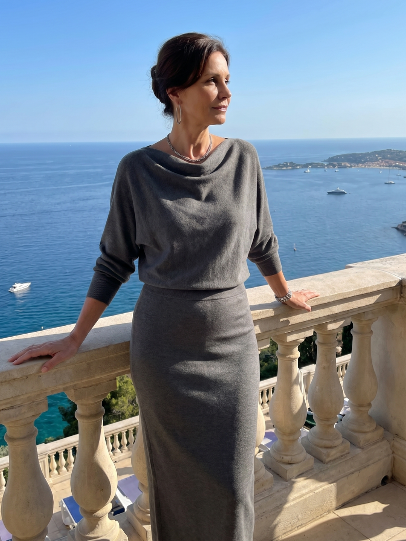 Adrienne | Vestido Midi Entallado con Escote Drapeado