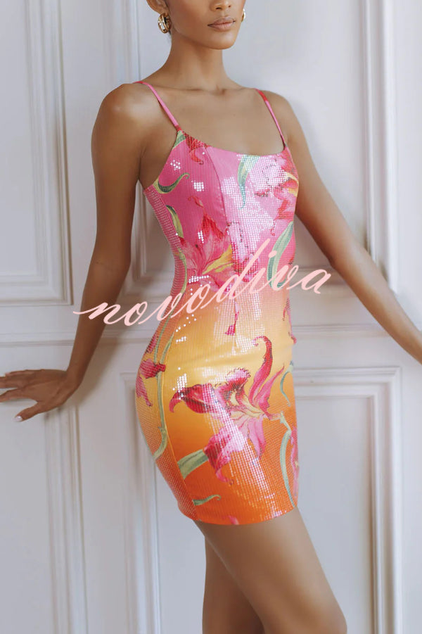 Minivestido ajustado de tirantes con lentejuelas estampadas