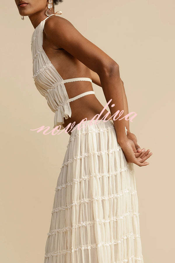 Top halter Pasión y Romance plisado con tirantes elásticos ajustables en la espalda