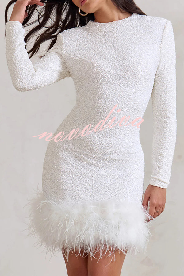 Minivestido elástico Imprescindible de Fiesta de lentejuelas con manga larga y ribete de plumas