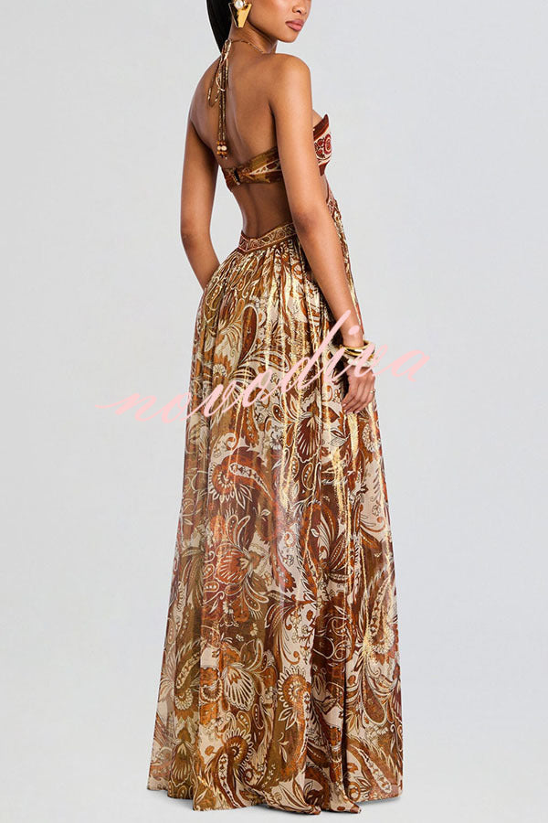 Vestido largo halter Bohemian Flair de gasa con estampado de cachemir dorado y aberturas