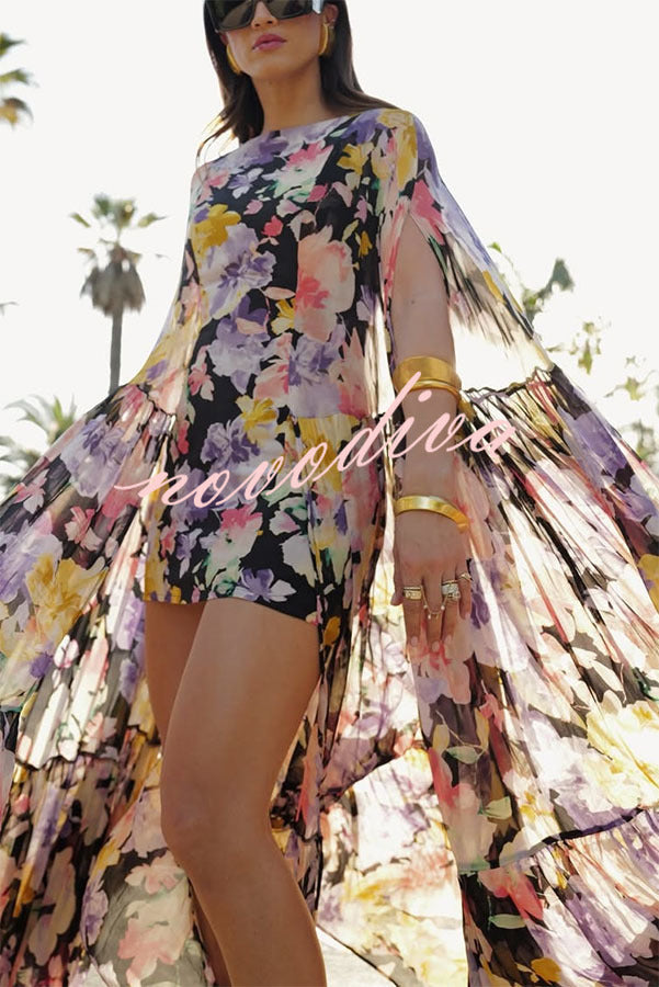 Vestido largo con capa Garden Party con estampado floral en contraste y bajo asimétrico