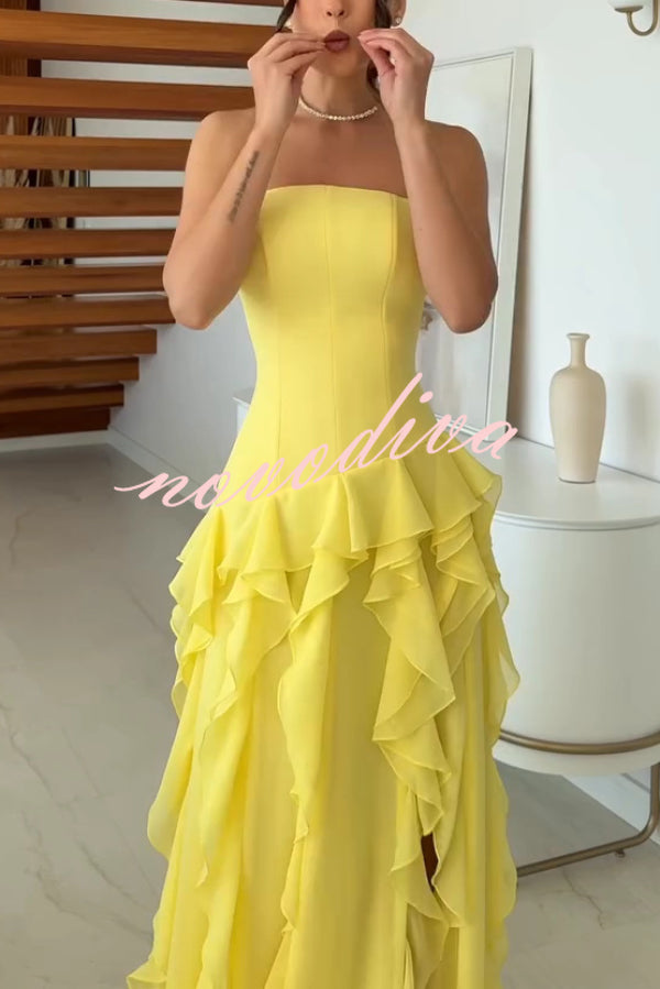 Vestido largo elegante ajustado sin mangas con hombros descubiertos, volantes y abertura alta