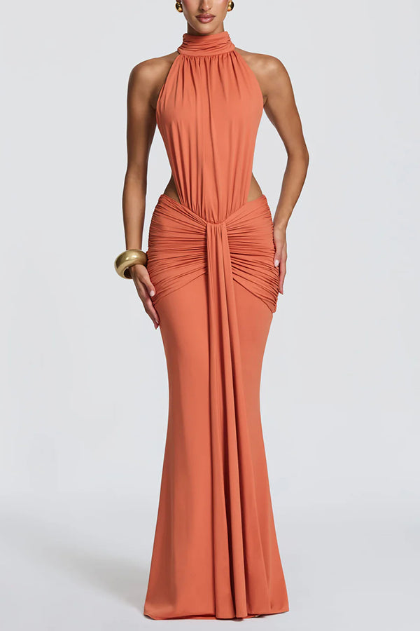 Vestido largo Thekla de punto elástico y fluido con cuello alto, fruncido, espalda descubierta y drapeado
