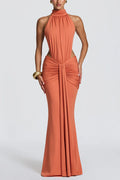 Vestido largo Thekla de punto elástico y fluido con cuello alto, fruncido, espalda descubierta y drapeado