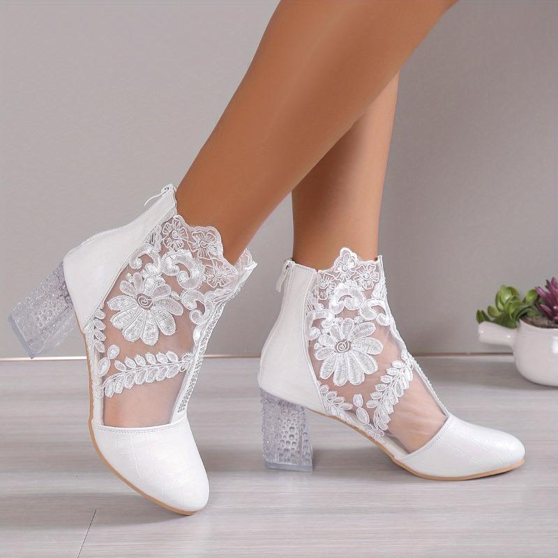 Celestine: botines de tacón elegantes con encaje floral
