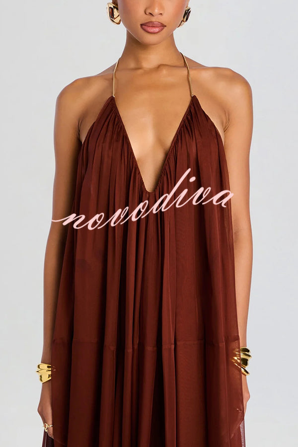 Vestido largo vaporoso de gasa ligera con cuello halter de cadena, espalda descubierta y corte en A