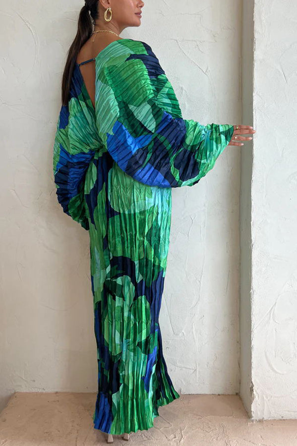 Vestido largo tipo capullo con estampado tropical, manga kimono y plisado