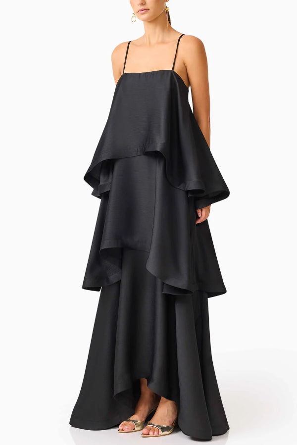 Vestido largo evasé lencero de satén con volantes y escote cuadrado, suave y fluido