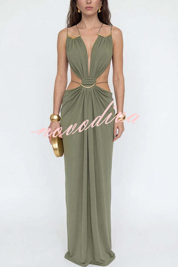 Vestido largo Athena con aberturas de eslabones metálicos, lazada en la espalda y caída drapeada