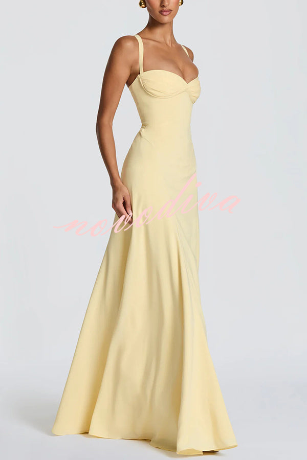 Vestido largo Irie drapeado de gasa con escote corazón, tirantes estrechos y lazada en la espalda