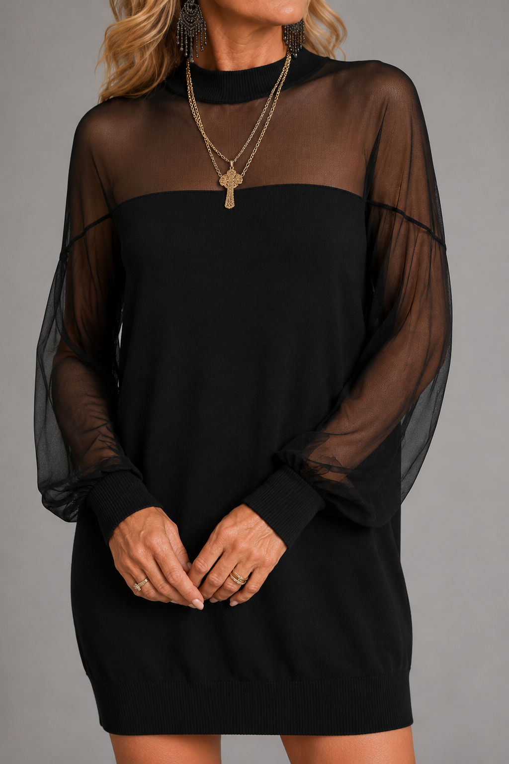 Amélie™ | Mini Vestido Negro con Mangas de Malla