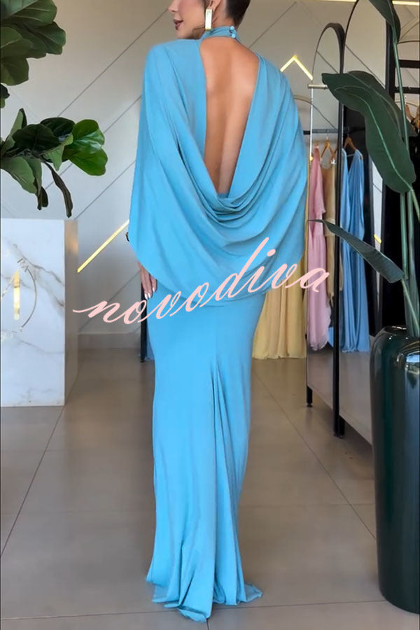 Vestido largo de noche sirena con cuello alto, manga capa, drapeado y espalda abierta