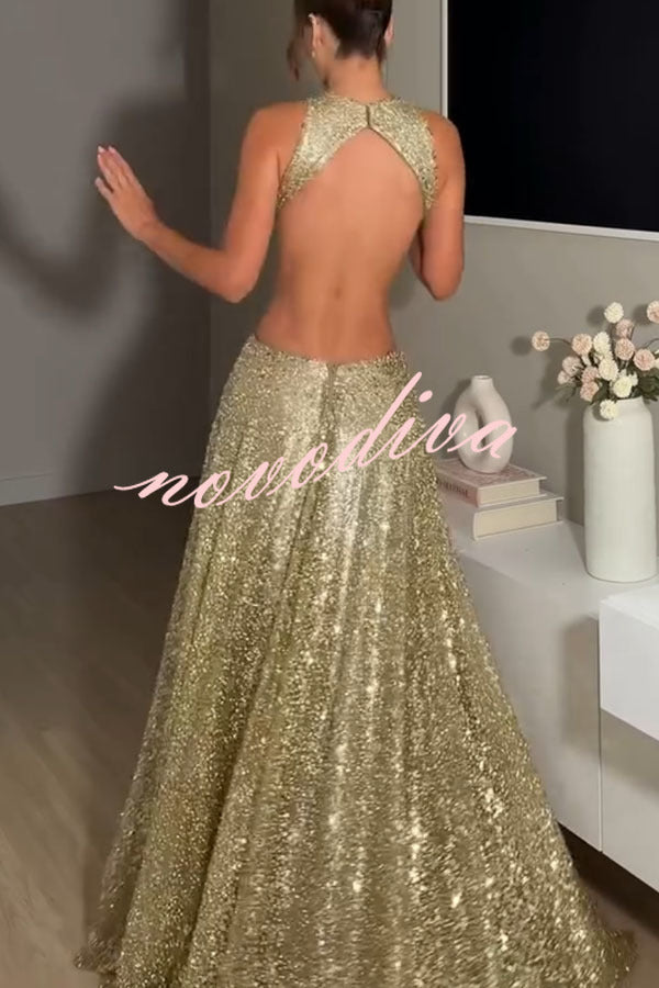 Vestido largo con vuelo Dazzling Night de lentejuelas con cuello redondo, abertura en la cintura y espalda descubierta