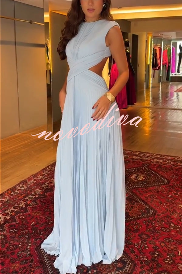 Vestido largo Tamia de gasa plisada con cruce, abertura en la cintura y espalda abierta