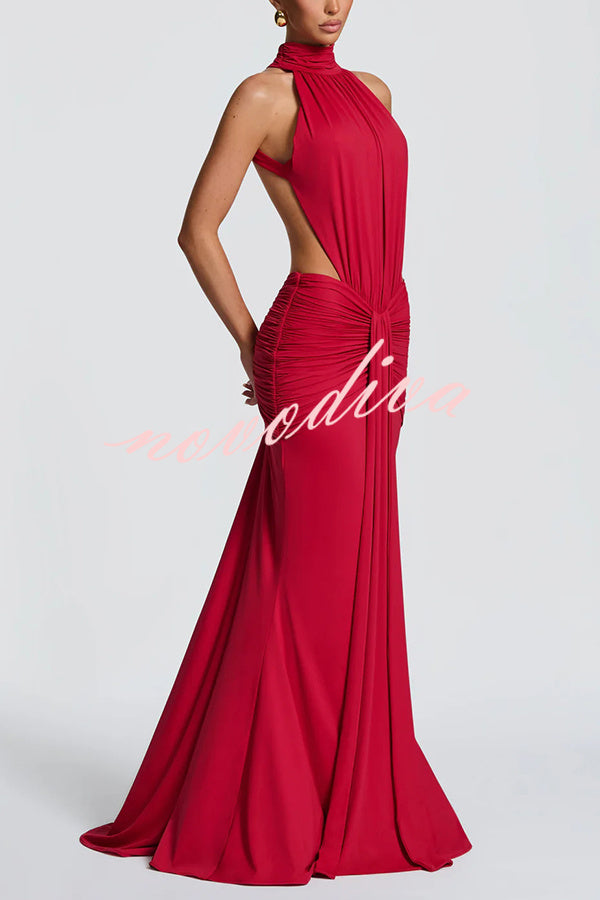 Vestido largo Thekla de punto elástico y fluido con cuello alto, fruncido, espalda descubierta y drapeado