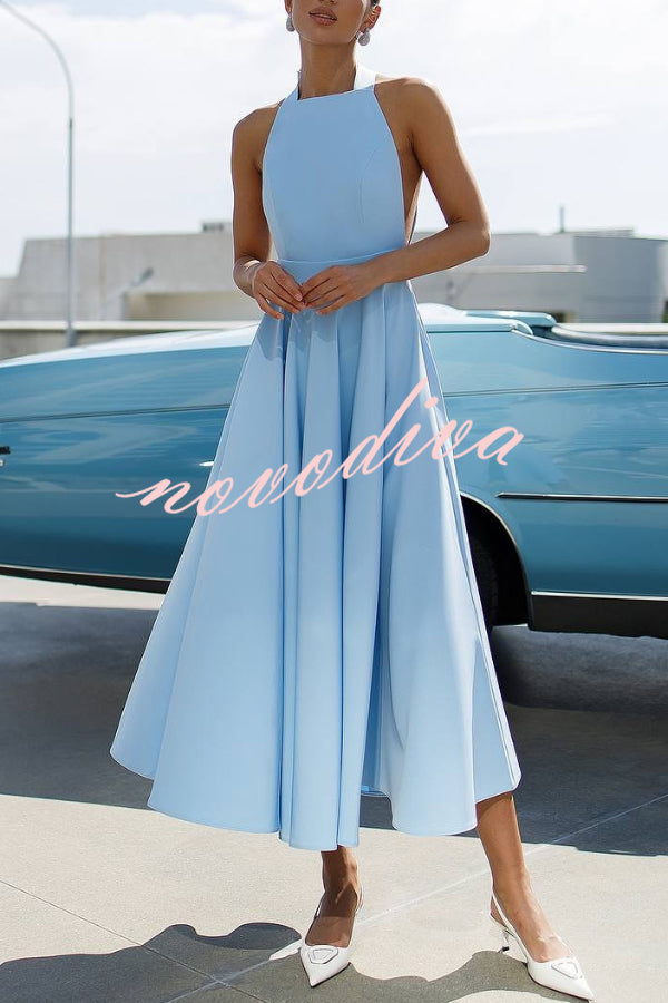 Vestido midi elegante de color liso con cuello halter, lazo y cintura ceñida