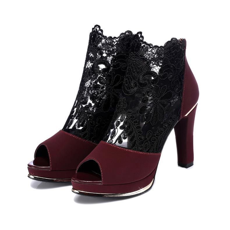 Tacones elegantes de encaje con puntera abierta Seraphine