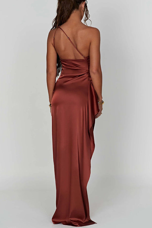 Vestido largo Fits Your Curves de satén asimétrico drapeado con abertura