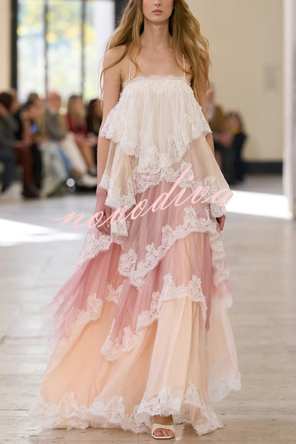 Vestido largo Caroline degradado con volantes escalonados, ribete de encaje, tirantes ajustables, espalda descubierta y corte en A